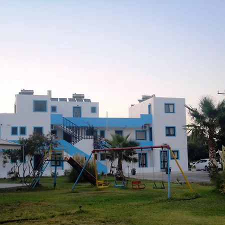 Apartahotel Anthia 3*