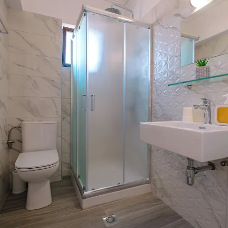 Anthia Apartahotel