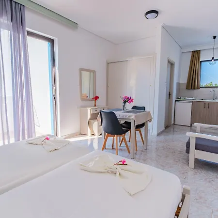 Anthia Apartahotel