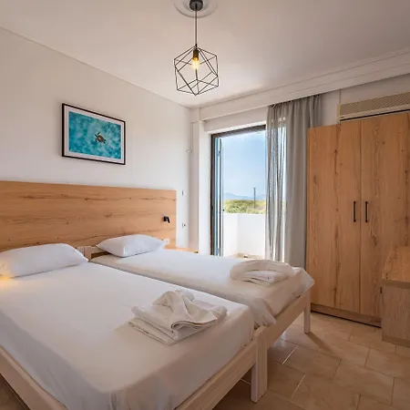 Apartahotel Anthia 3*