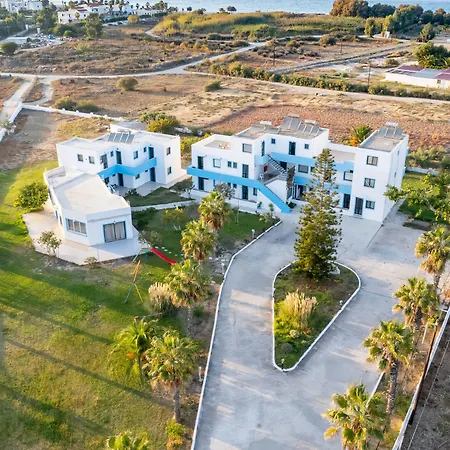Anthia Apartahotel