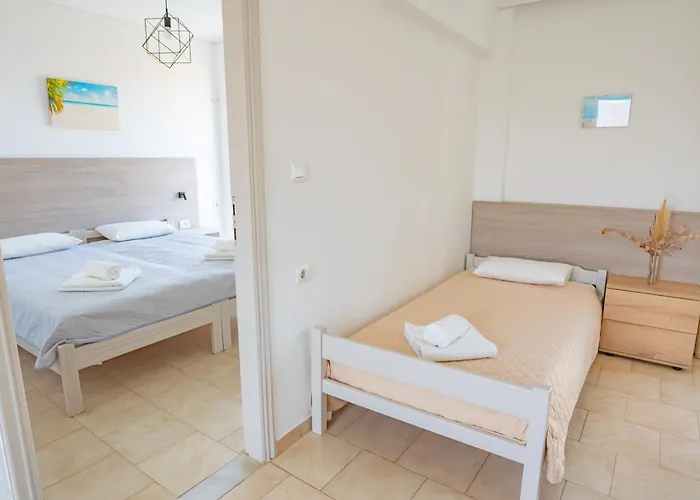 安西亚公寓酒店 3* 马尔马里