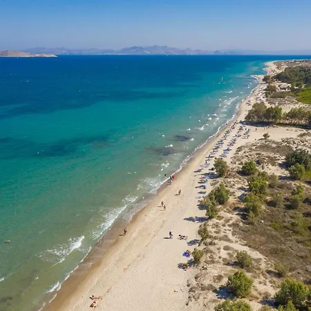 Anthia מלון דירות